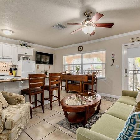 Walk To The Beach And Restaurants! - Coconut Villa'S Suite 2 St. Pete Beach Exteriér fotografie