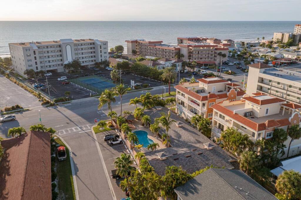 Walk To The Beach And Restaurants! - Coconut Villa'S Suite 2 St. Pete Beach Exteriér fotografie